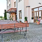 Hotel Sportwerk Tyniec Maly