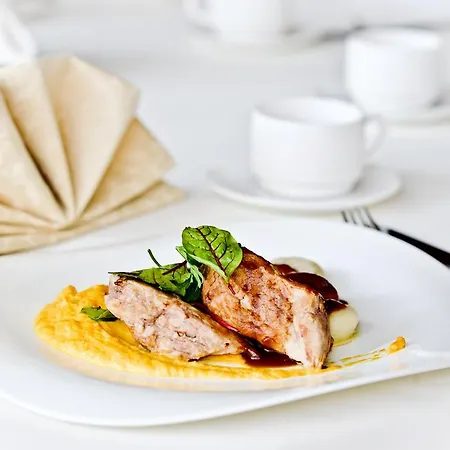 Hotel Sportwerk Tyniec Maly