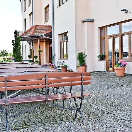 Hotel Sportwerk Tyniec Maly