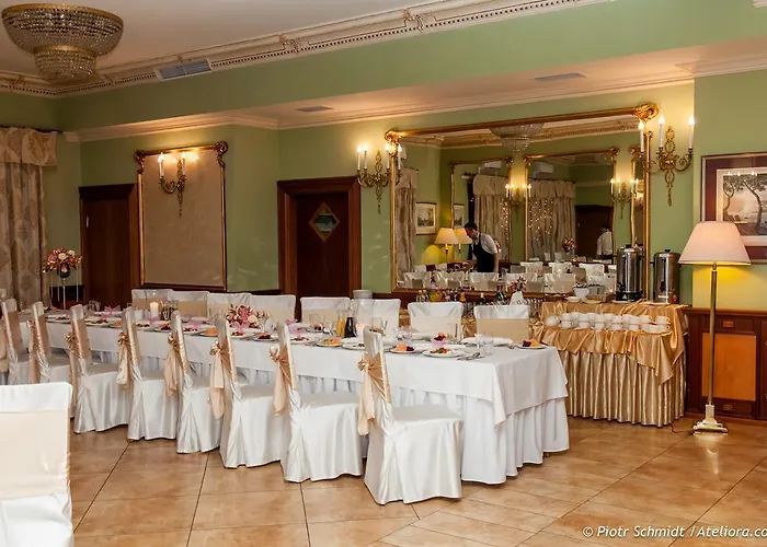 Hotel Sportwerk Tyniec Maly